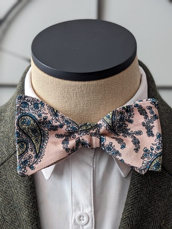 Pink Paisley Bow Tie